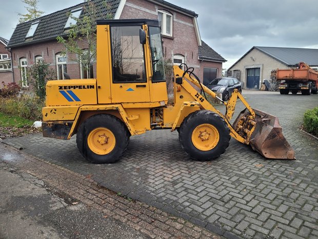 Zeppelin-Schaeff ZL4 loader